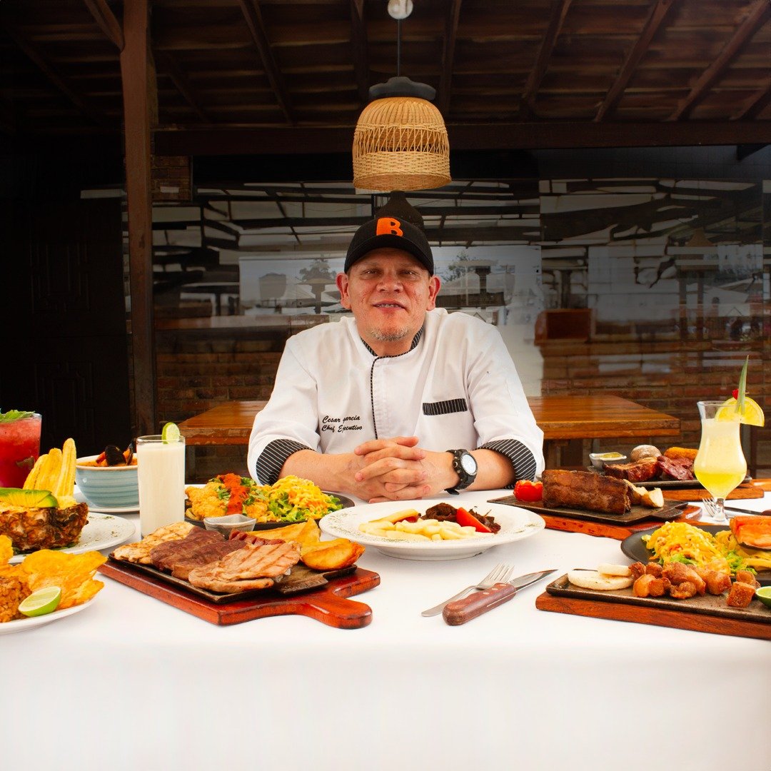 Chef de Balsámico preparando platos de carne premium